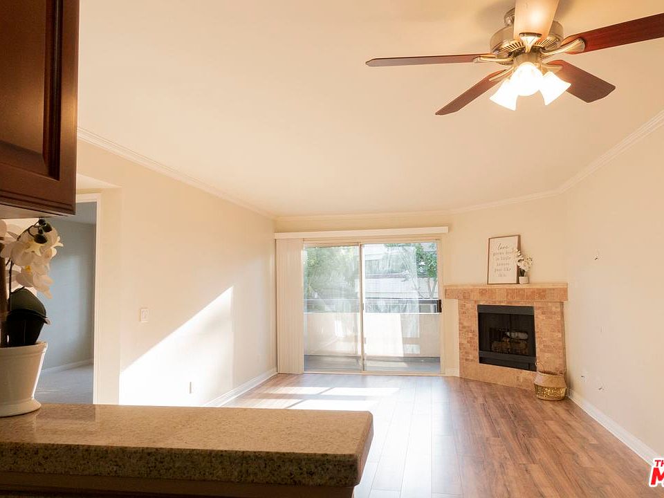 1st image of 5510 Owensmouth Ave APT 111