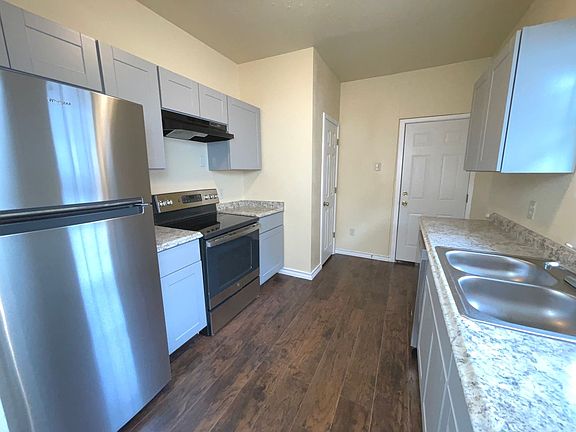 2nd image of 204 W White