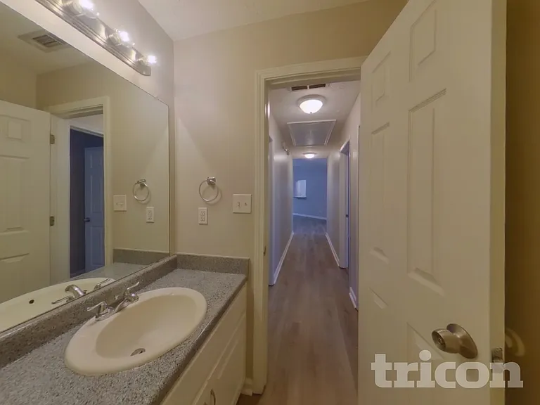 104 Kimbell Farm Dr — Photo 12