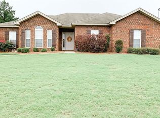 607 Old Camp Dr, Pike Road, AL 36064