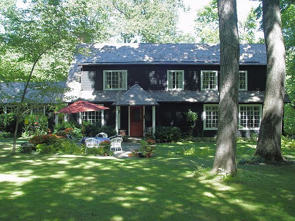 5th image of 999 Wade St