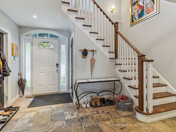5th image of 181 Bayview Heights Dr