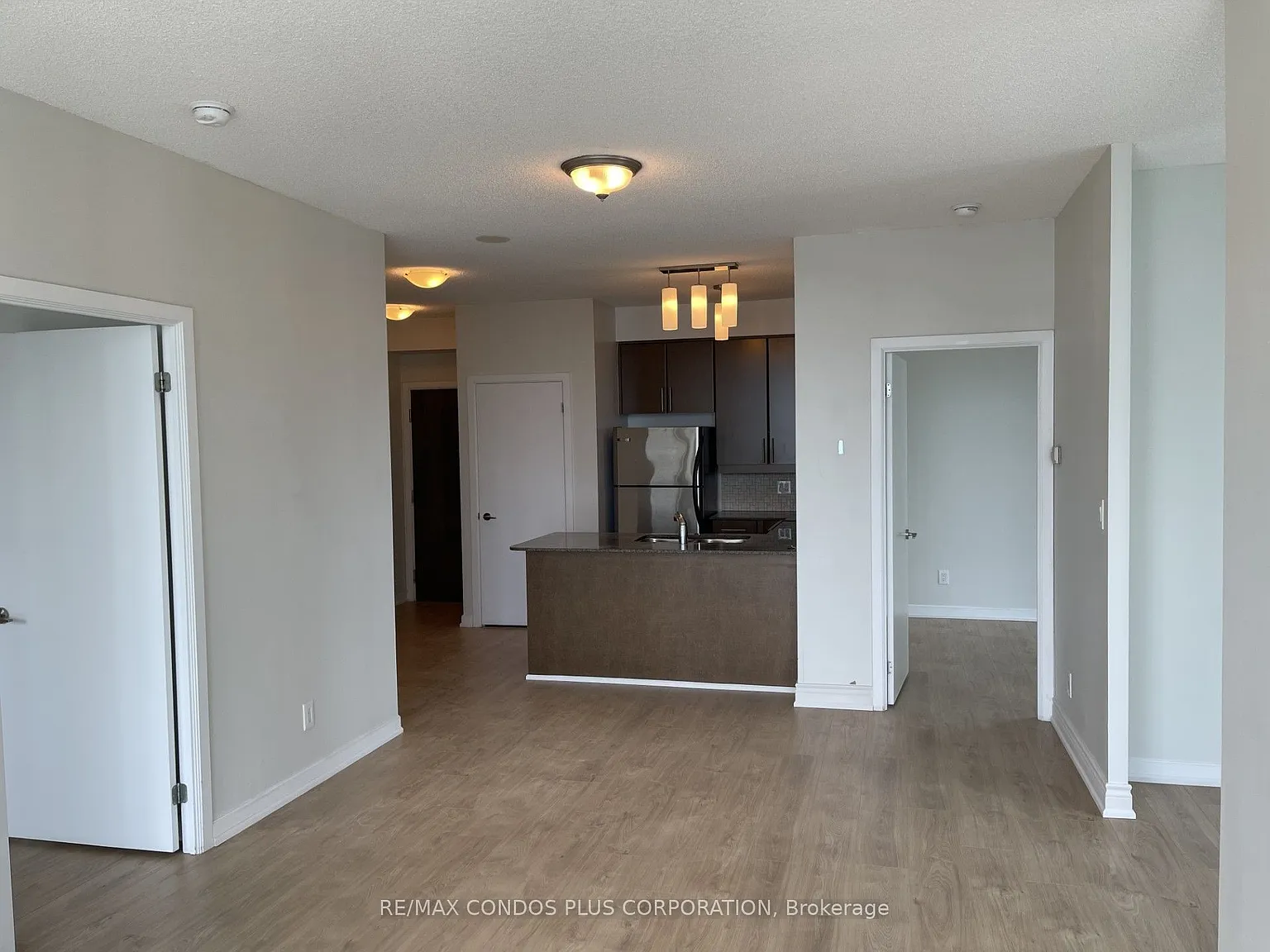 3 bed, $3,950 — Photo 4