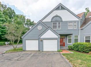 49 Greystone #49, Shelton, CT 06484