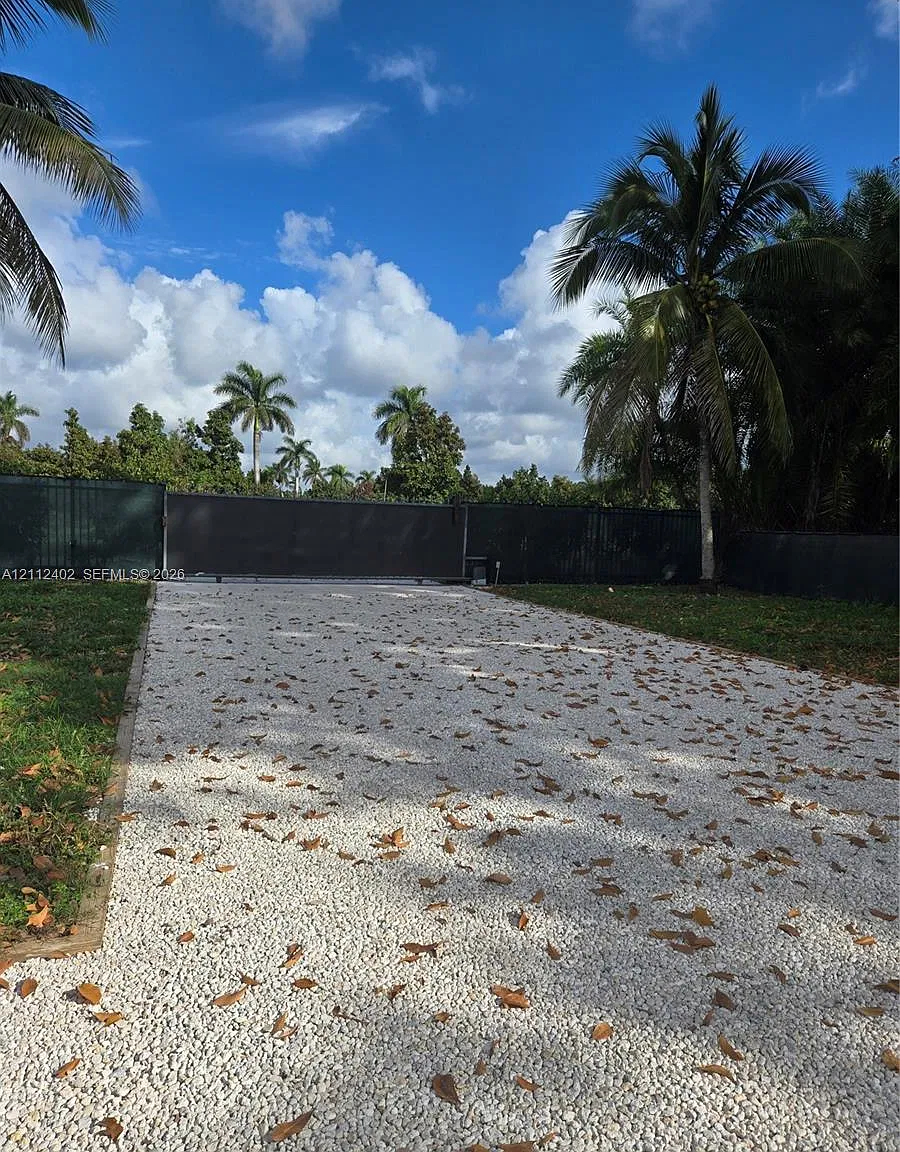 Silver Palm City — Photo 3