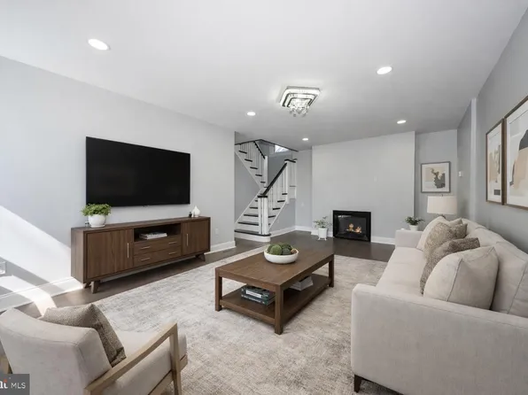 100 Englewood Rd, Upper Darby, PA 19082