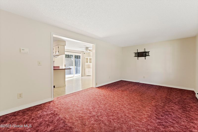 4th image of 115 Forest Drive