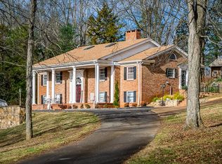 423 S Hillcrest Dr, Livingston, TN 38570