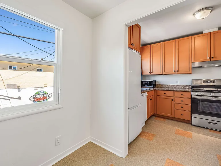 2339 Adeline St #2339 — Photo 4