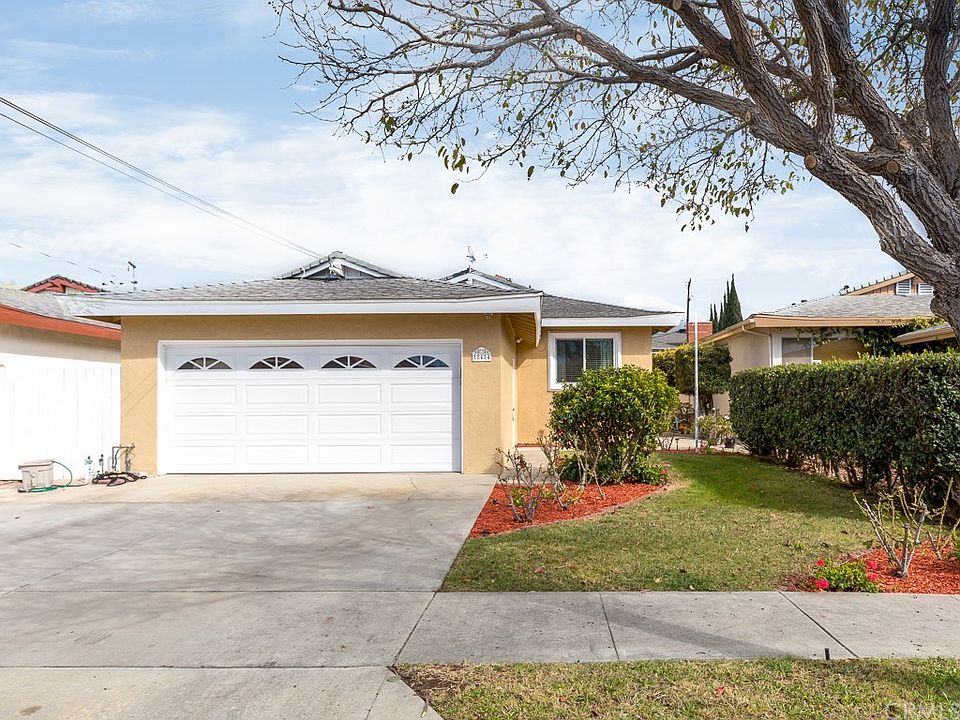 1st image of 18414 Grevillea Ave