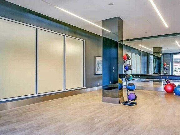 3rd image of 65 Speers Rd #612