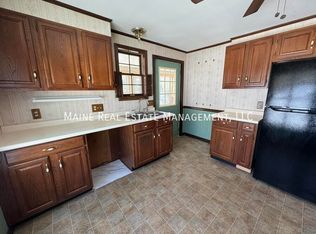 12 Pare St, Waterville, ME 04901