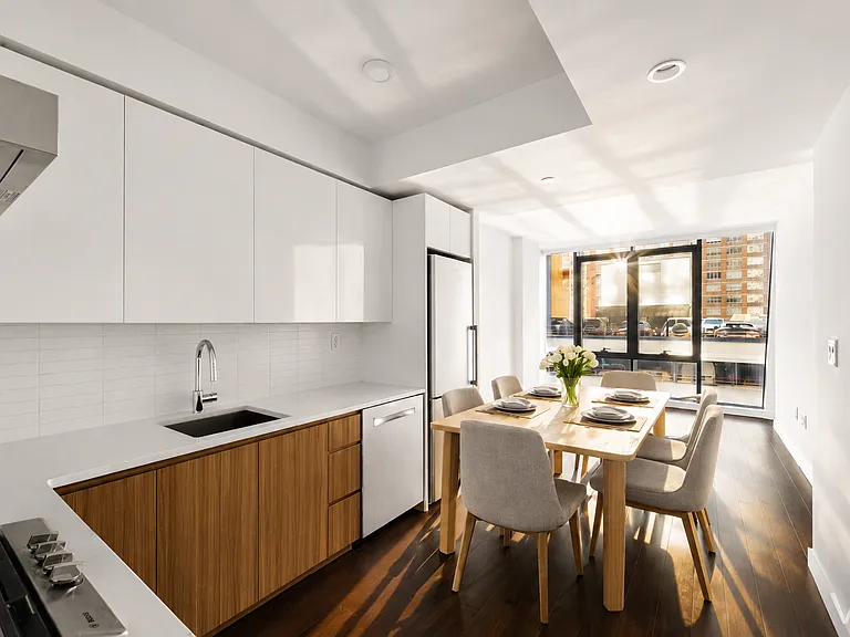 7 E 30th St #5B — Photo 3