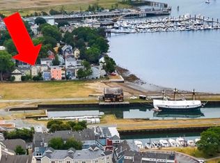 11 Kosciusko St #2, Salem, MA 01970