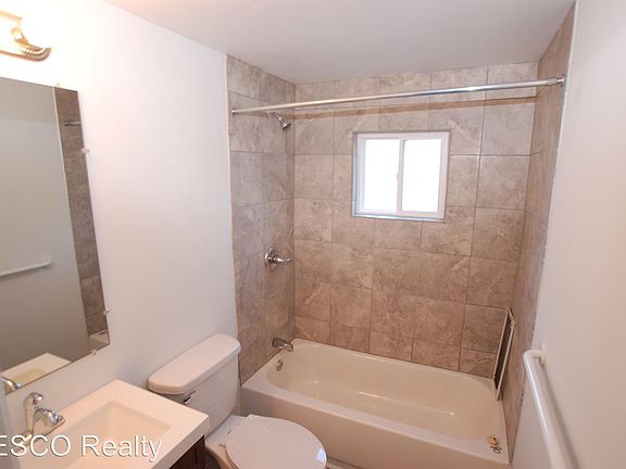 5th image of 309 Martha Ave APT C