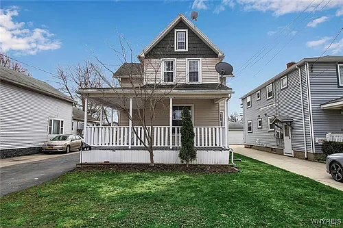45 Carlyle Ave Photo 1