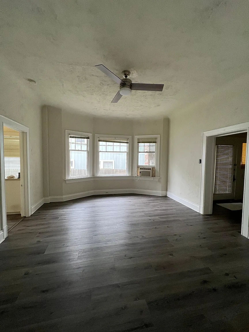 2720 F St APT 2 photo 1