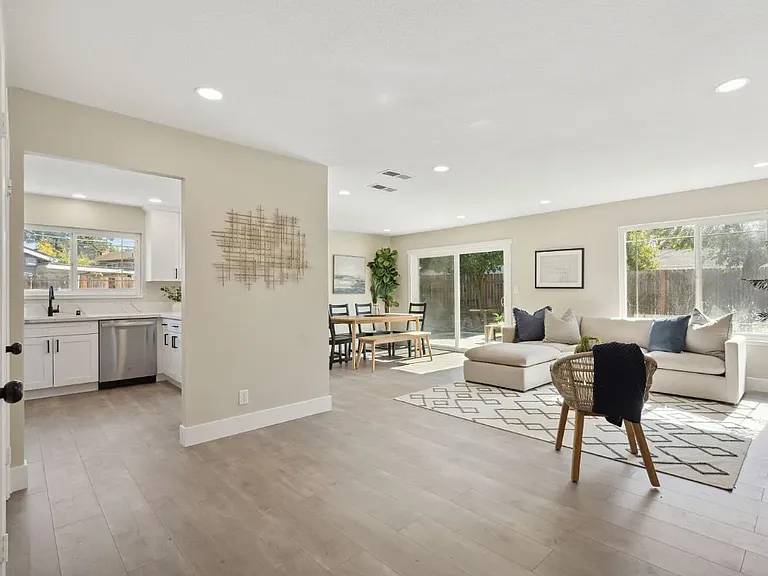 1228 Athena Ave — Photo 16