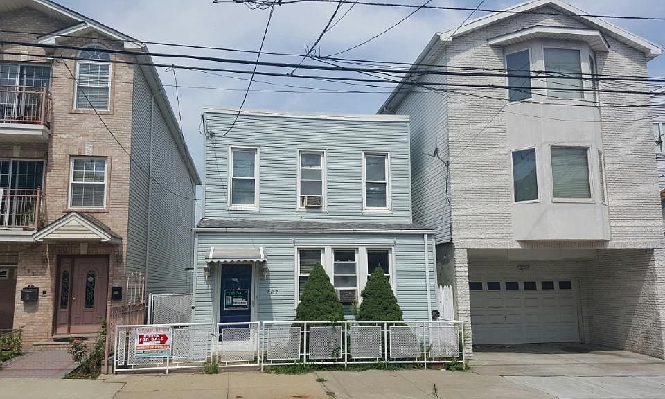 2nd image of 287 Columbia Ave