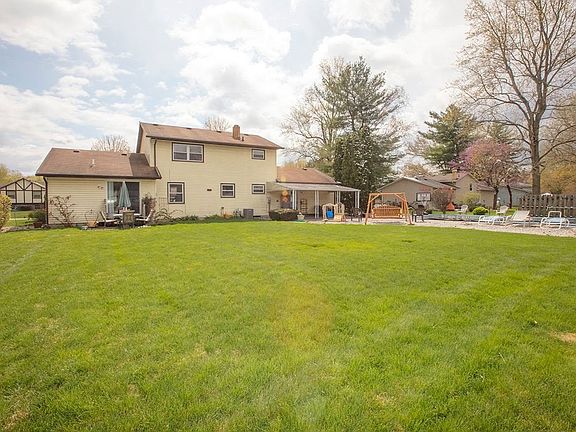 2nd image of 56659 Pinecrest Dr