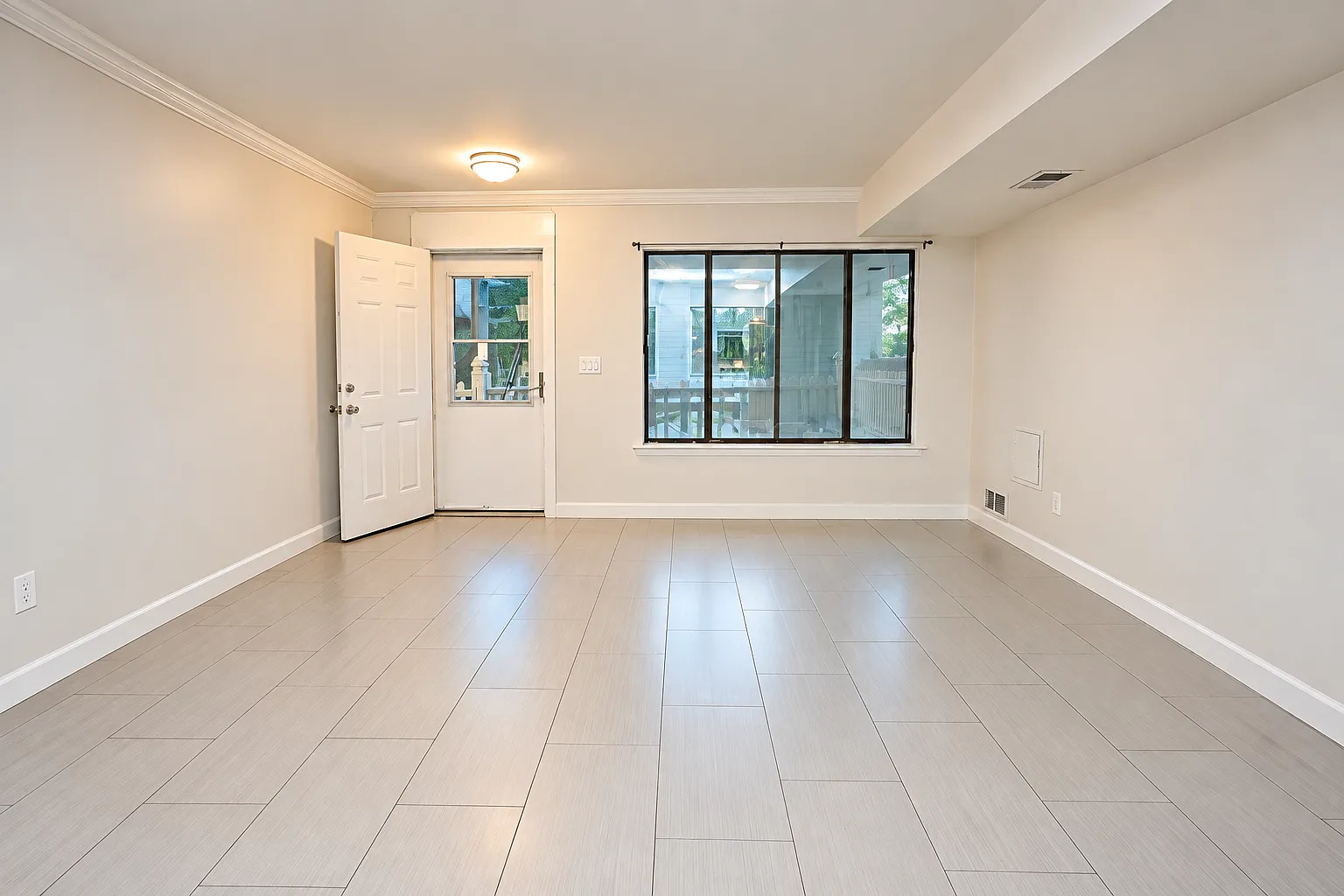 2 bed, 832 sqft, $2,500 — Photo 4