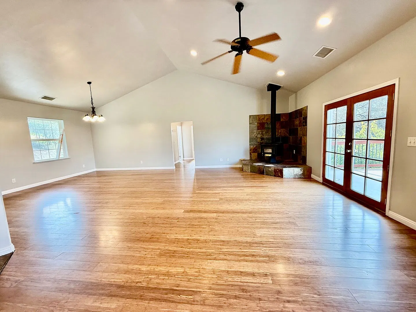 Unique Horse property with 2 units — Photo 4