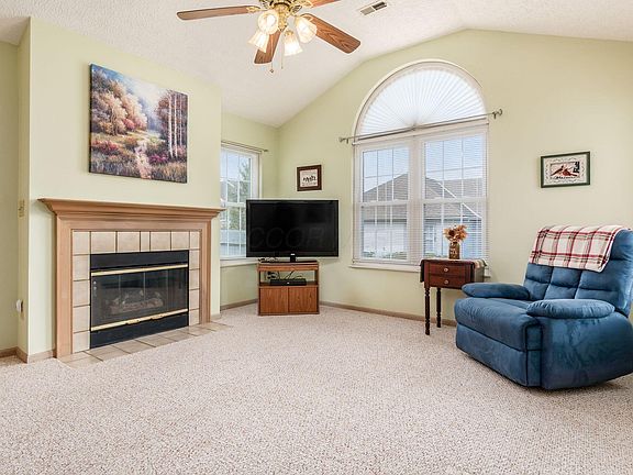 5th image of 297 Villa Oaks Ln