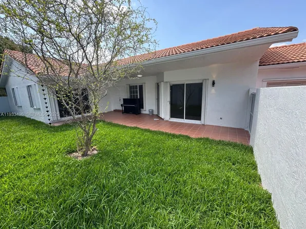 8754 NW 149th Ter, Miami Lakes, FL 33018