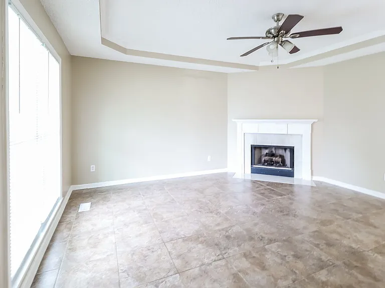 2613 Laburnum Dr — Photo 4