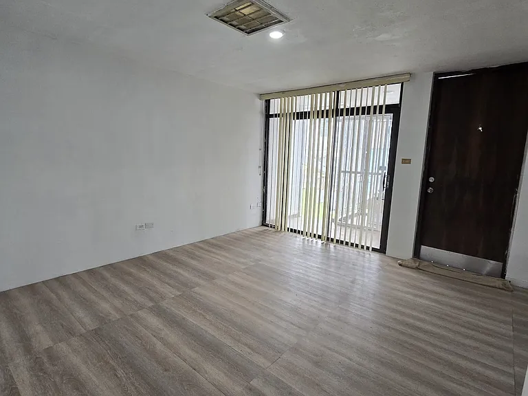 107 Nunez Romeau — Photo 5