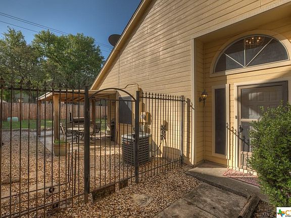 5th image of 4102 Camphor Way
