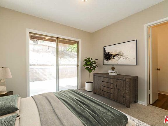 3rd image of 739 Crescent Dr
