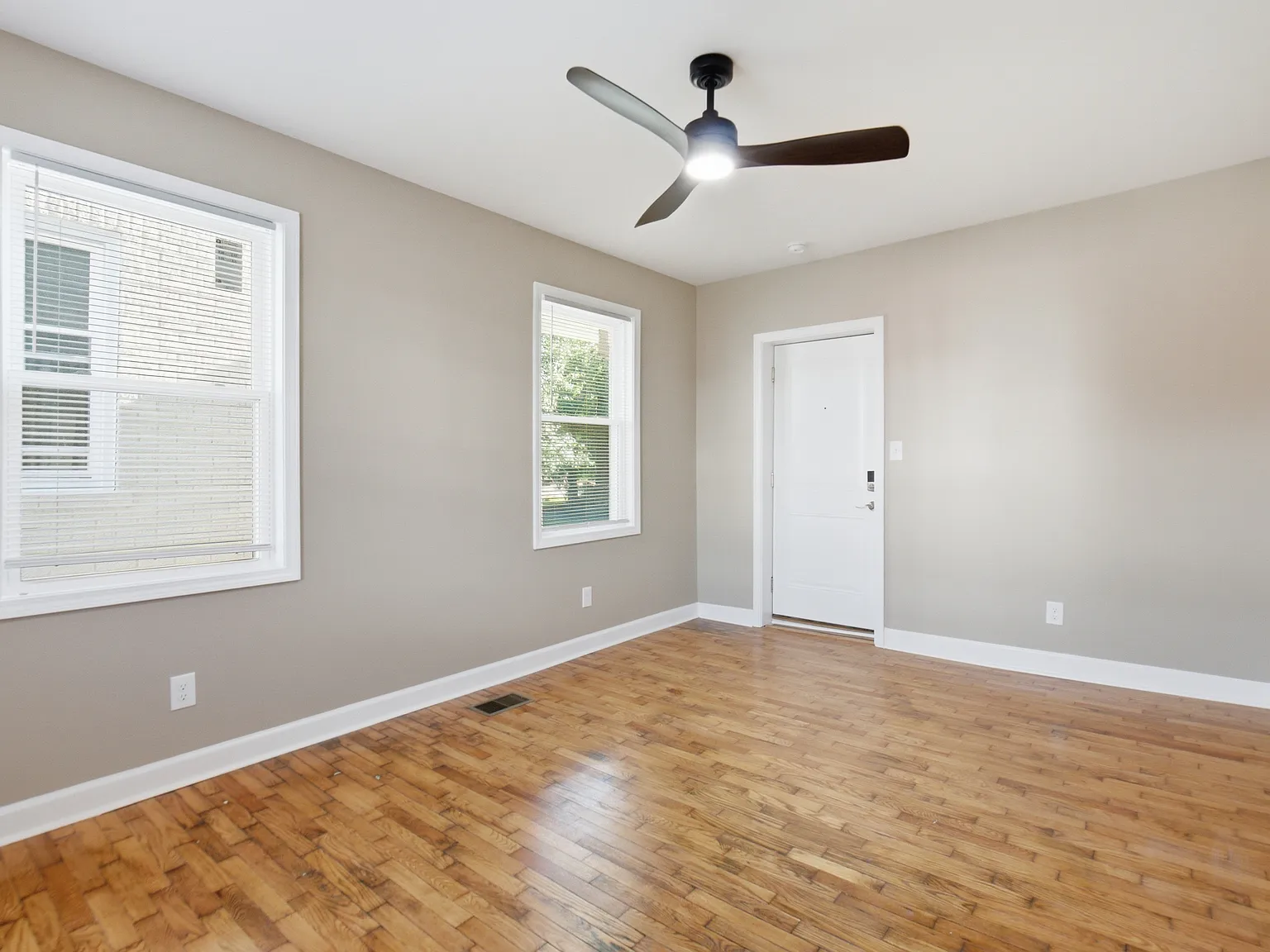 1 bed, 750 sqft, $1,000 — Photo 4