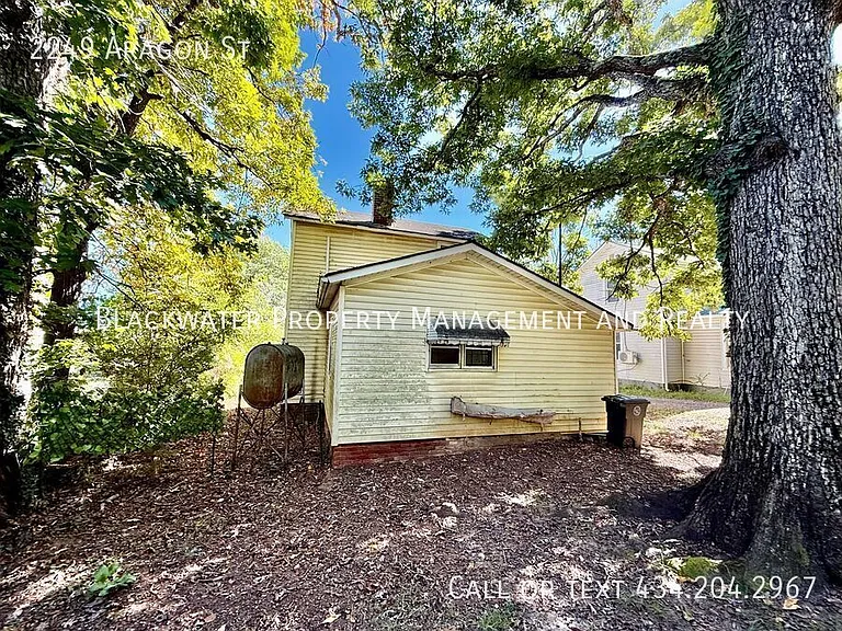 2249 Aragon St — Photo 7