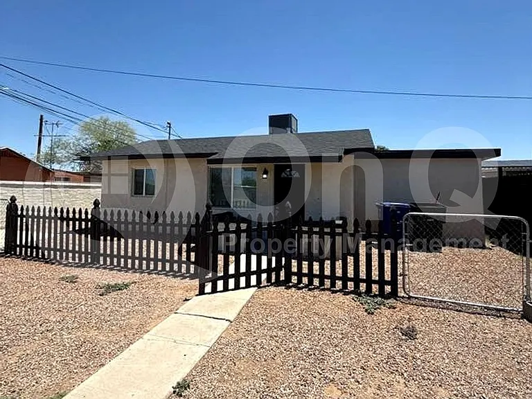 3917 S Liberty Ave — Photo 3