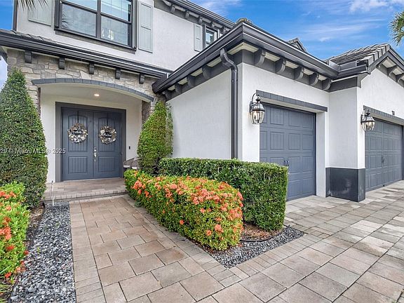 2nd image of 7176 Sandgrace Ln