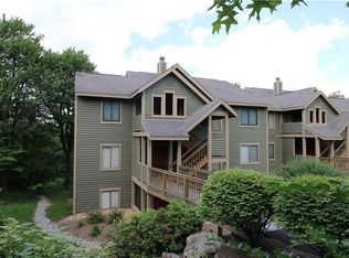 5229 Summit View Ct, Hidden Valley, PA 15502
