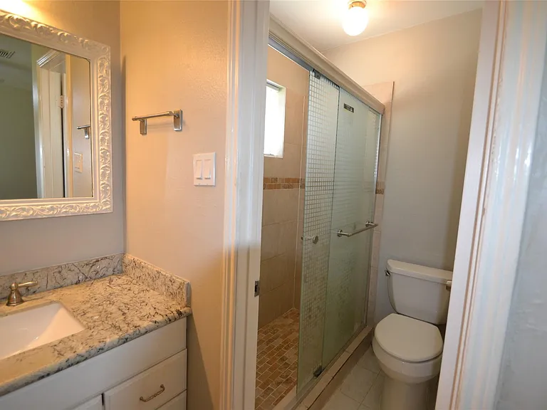12711 Westleigh Dr — Photo 26