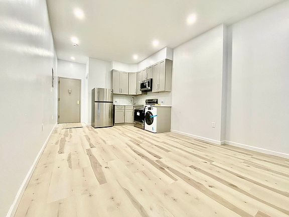 2nd image of 255 Malcolm X Blvd #1L