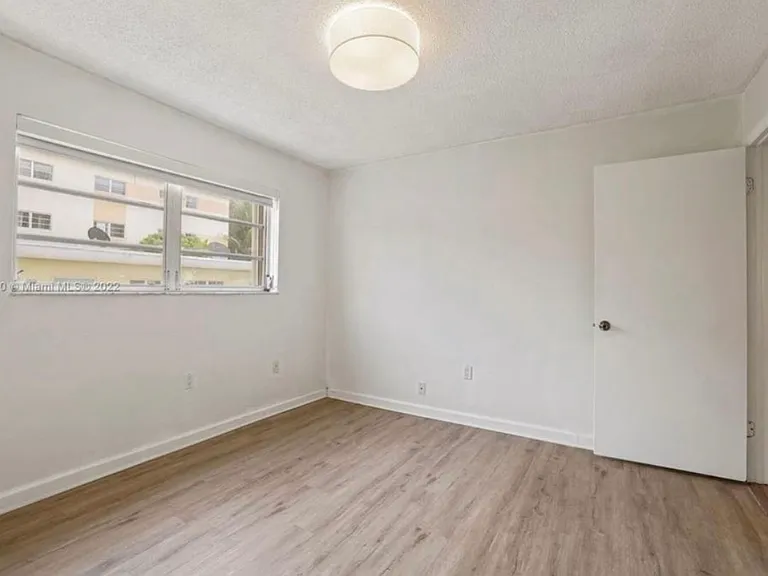 860 Euclid Ave #208 — Photo 38