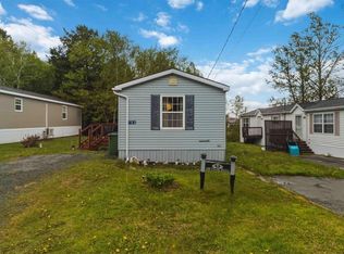 186 Circle Dr, Halifax, NS B3E1C1
