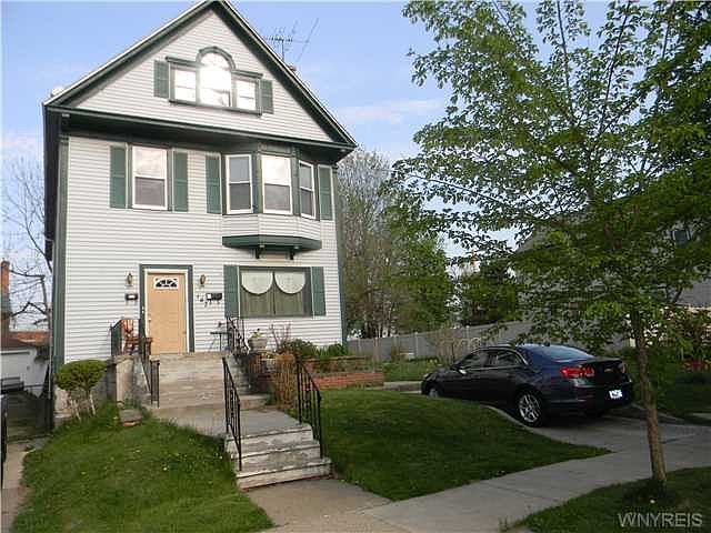 1st image of 147 Oxford Ave