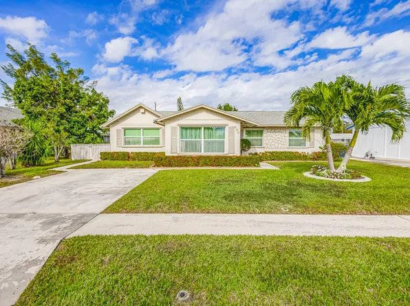 580 W 37th Street, Riviera Beach, FL 33404