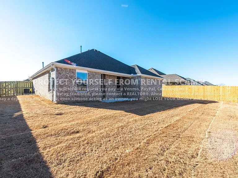 4476 W Newton Ave — Photo 13
