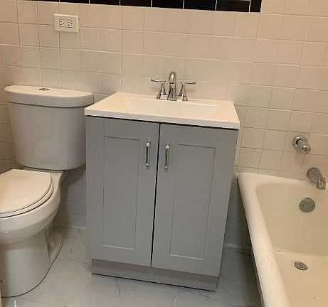 5th image of 7051 S Bennett Ave APT 206