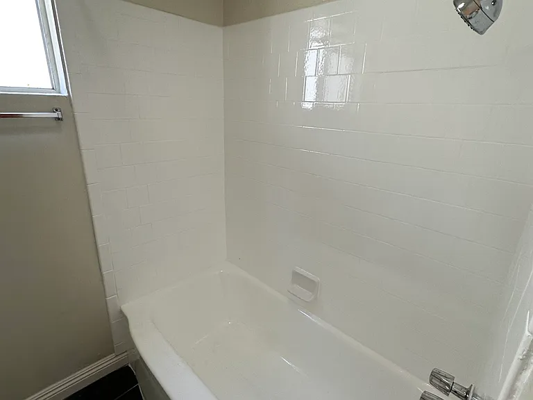 7333 Comstock Ave #101 — Photo 4