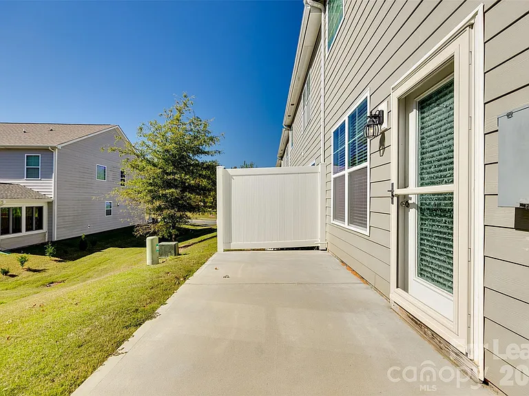 1412 Bramblewood Dr — Photo 27