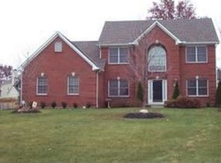 5893 Highland Hills Dr, Westerville, OH 43082