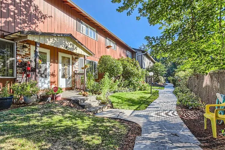 Oak Grove Village — Photo 19