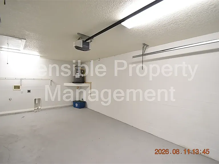 7413 Canterbury St — Photo 25